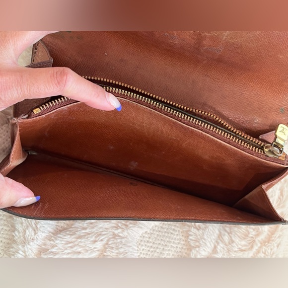 Authentic LOUIS VUITTON Sarah wallet in Monogram canvas - Picture 12 of 16